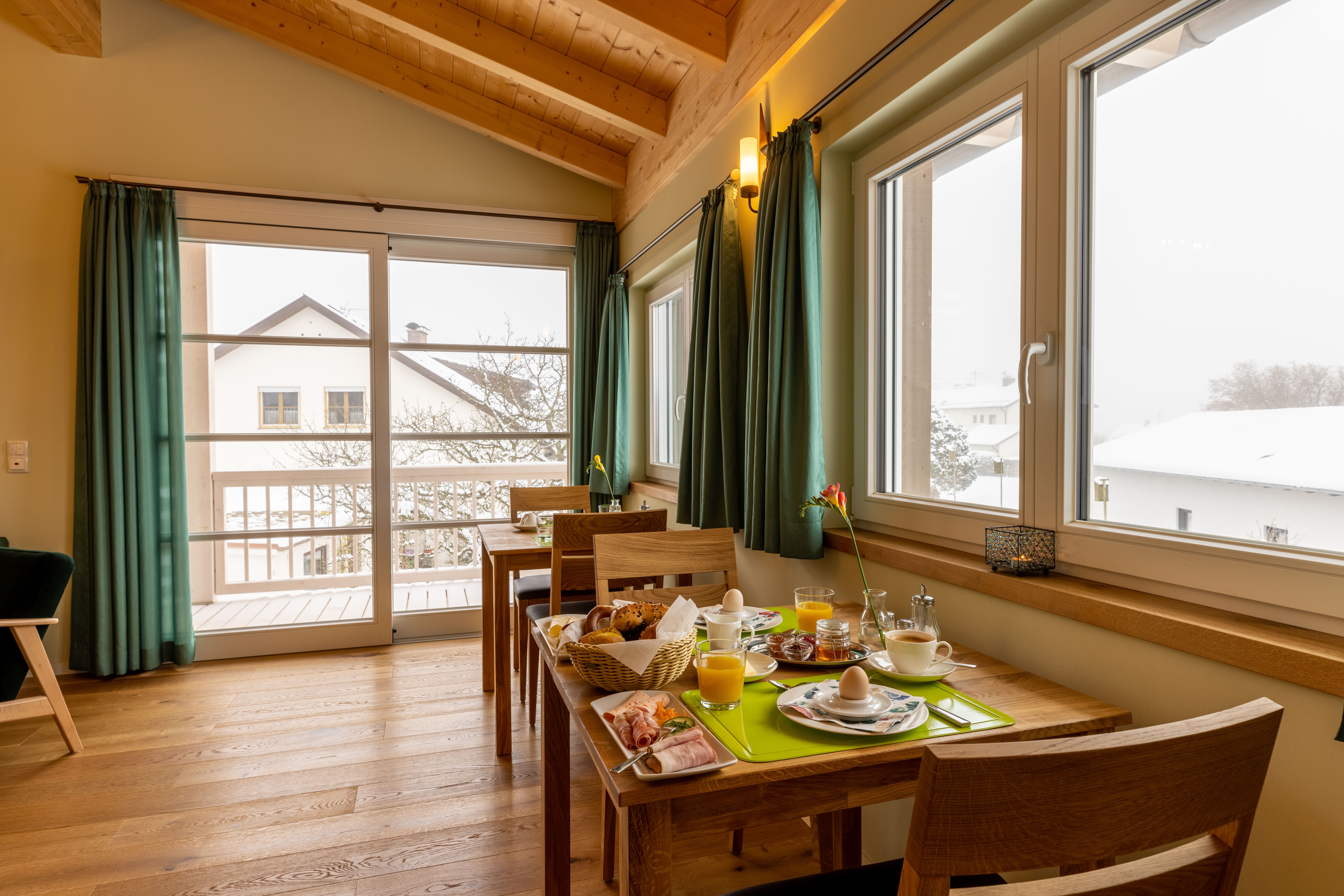 Vogelbeere-Hohenpeissenberg_Fruehstueck_03 - Kopie